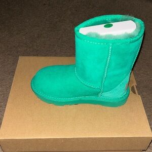 Brand new Uggs never worned my daughter has outgrown them